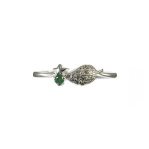 Anillo némesis en filigrana plata y esmeralda ref. ani-071