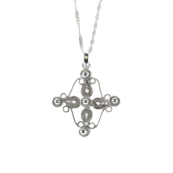 cadena y dije de plata en filigrana