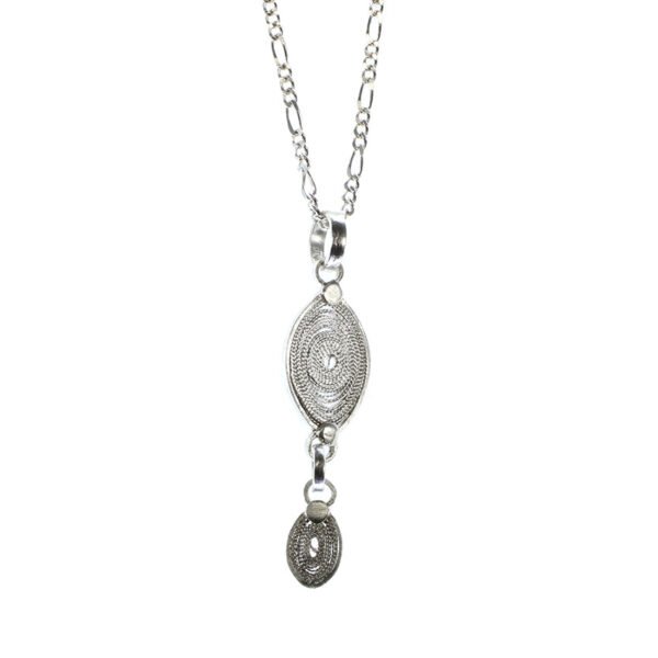 cadena y dije de plata en filigrana