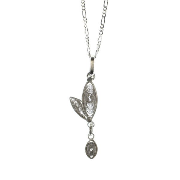 cadena y dije de plata en filigrana