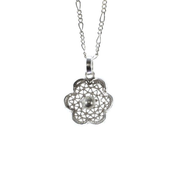 cadena y dije de plata en filigrana
