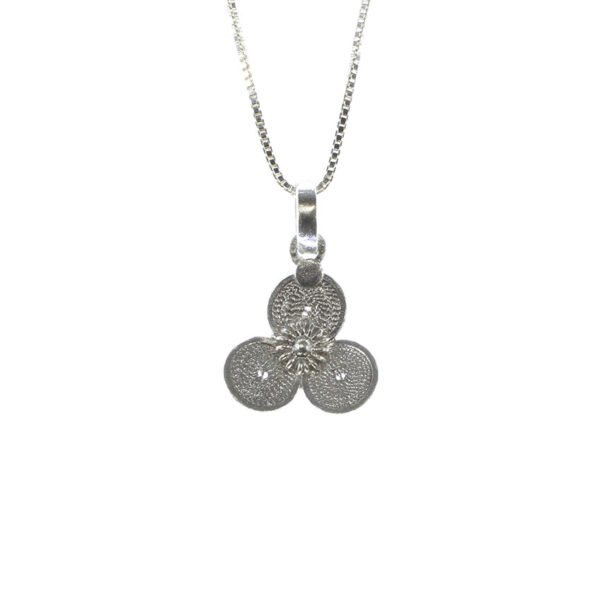 cadena y dije de plata en filigrana