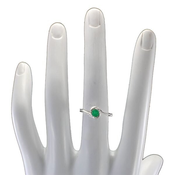 Anillo-voto-de-plata-esmeralda-y-circones-perfil-ref.-ani-558